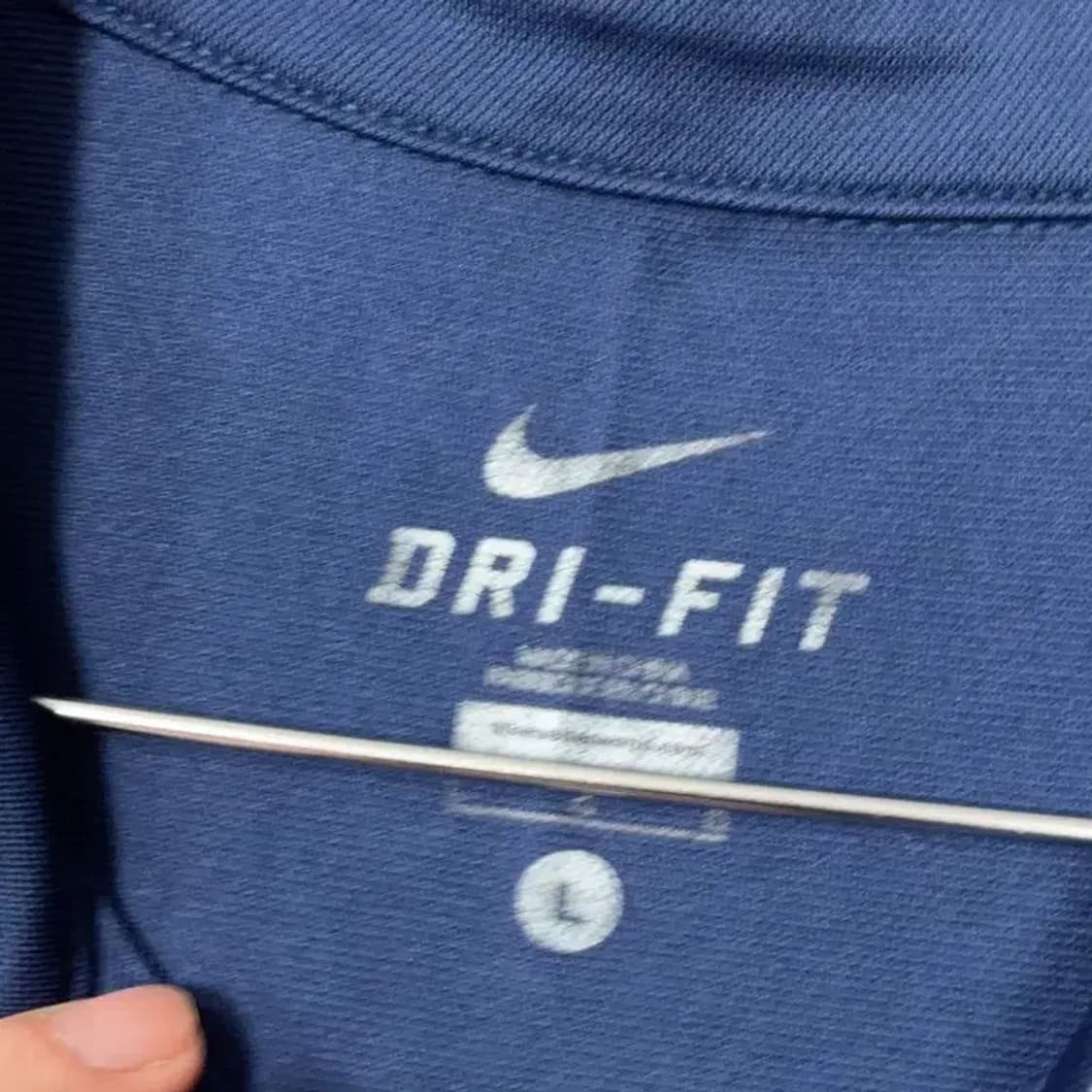 나이키 스우시 드라이핏 네이비 반팔 카라티 L 상품이미지3