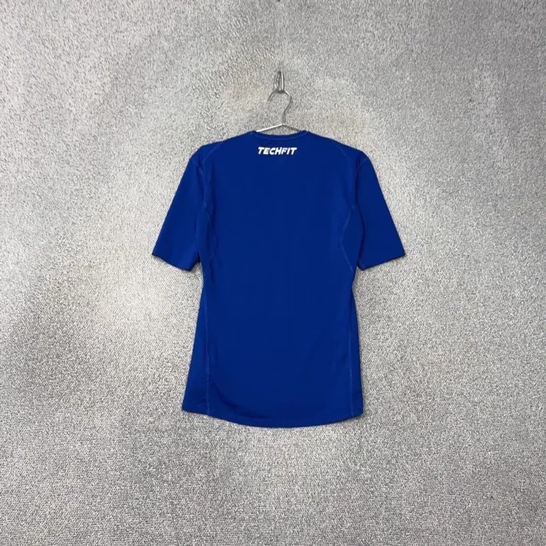 아디다스 로고 기능성 테크핏 블루 반팔 티 L 상품이미지2