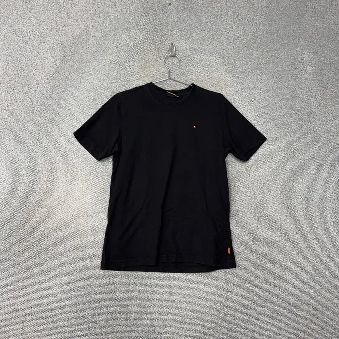 엘레쎄 로고 캐주얼 블랙 반팔티 100 상품이미지1