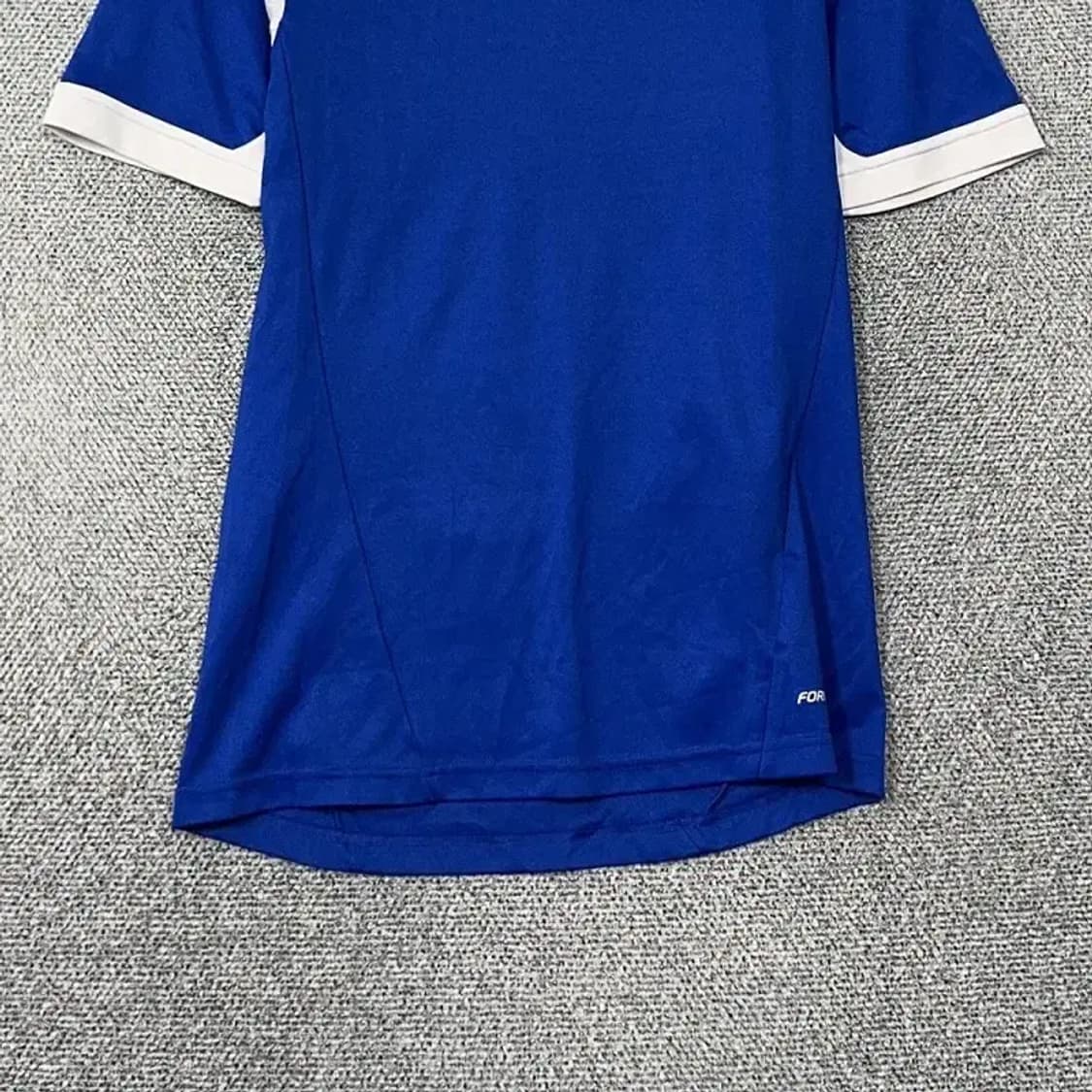 아디다스 블루 로고 삼선 기능성 운동 반팔티 95 상품이미지4