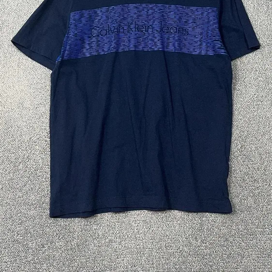 캘빈클라인 프린팅 네이비 반팔 티 L 상품이미지4