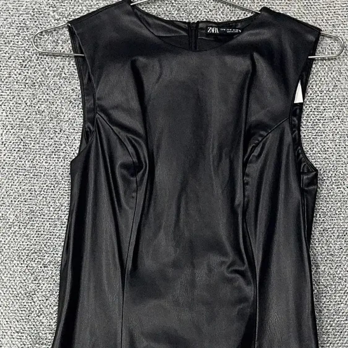 [새상품]자라 클래식 레더 원피스 M 상품이미지3