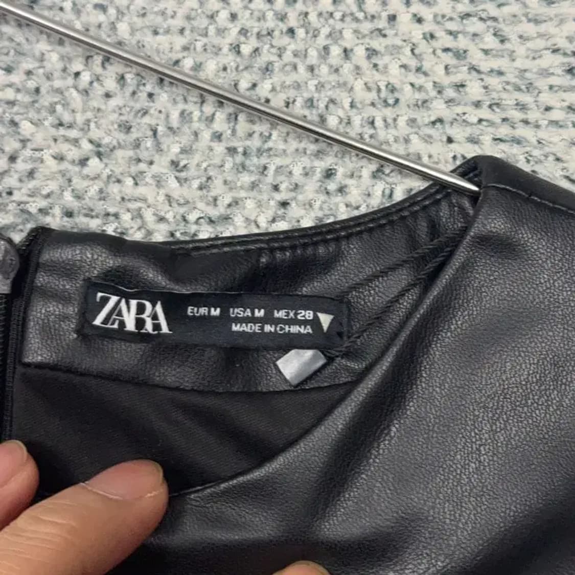 [새상품]자라 클래식 레더 원피스 M 상품이미지5