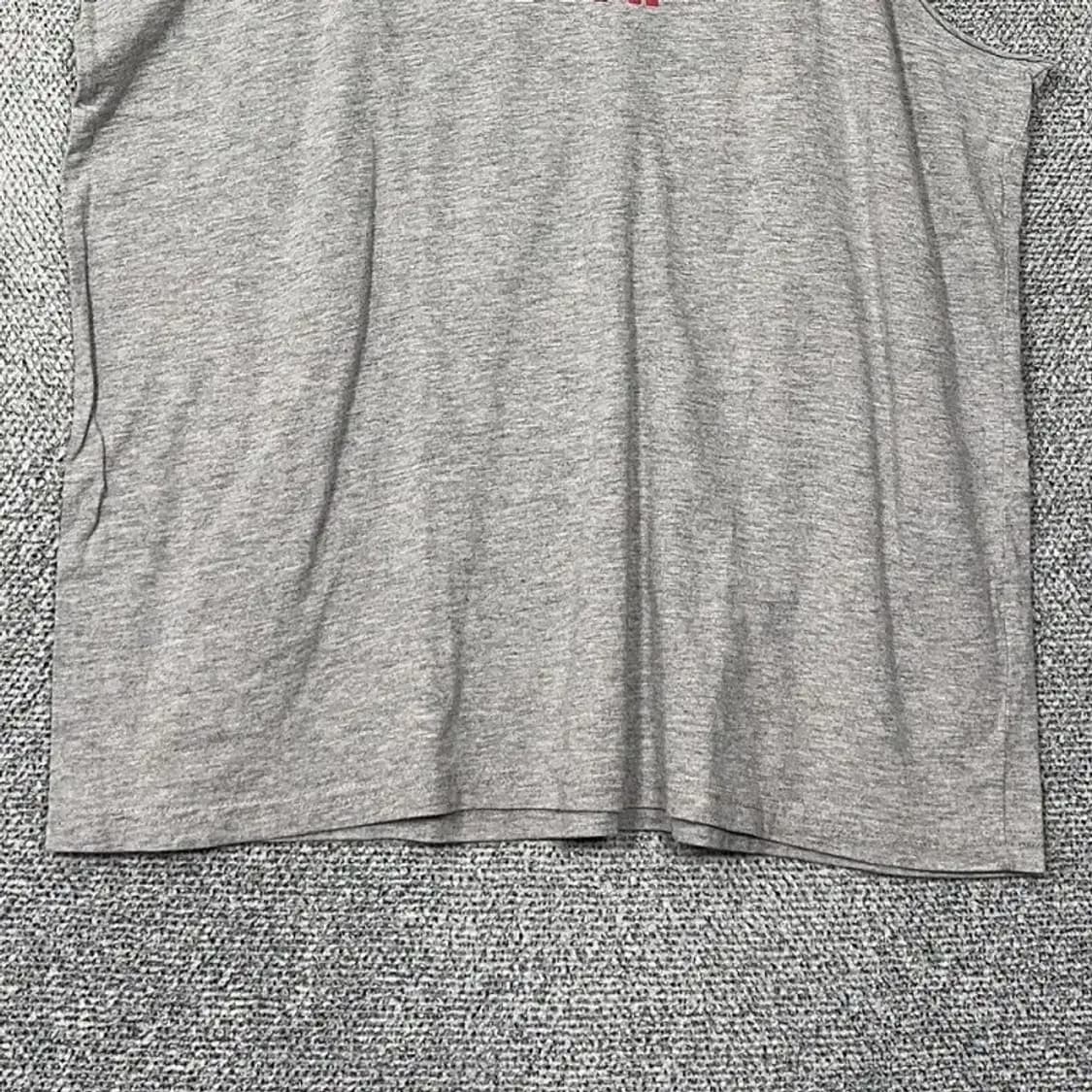 폴로아쎈 프린팅 라이트 그레이 민소매 티 L 상품이미지4