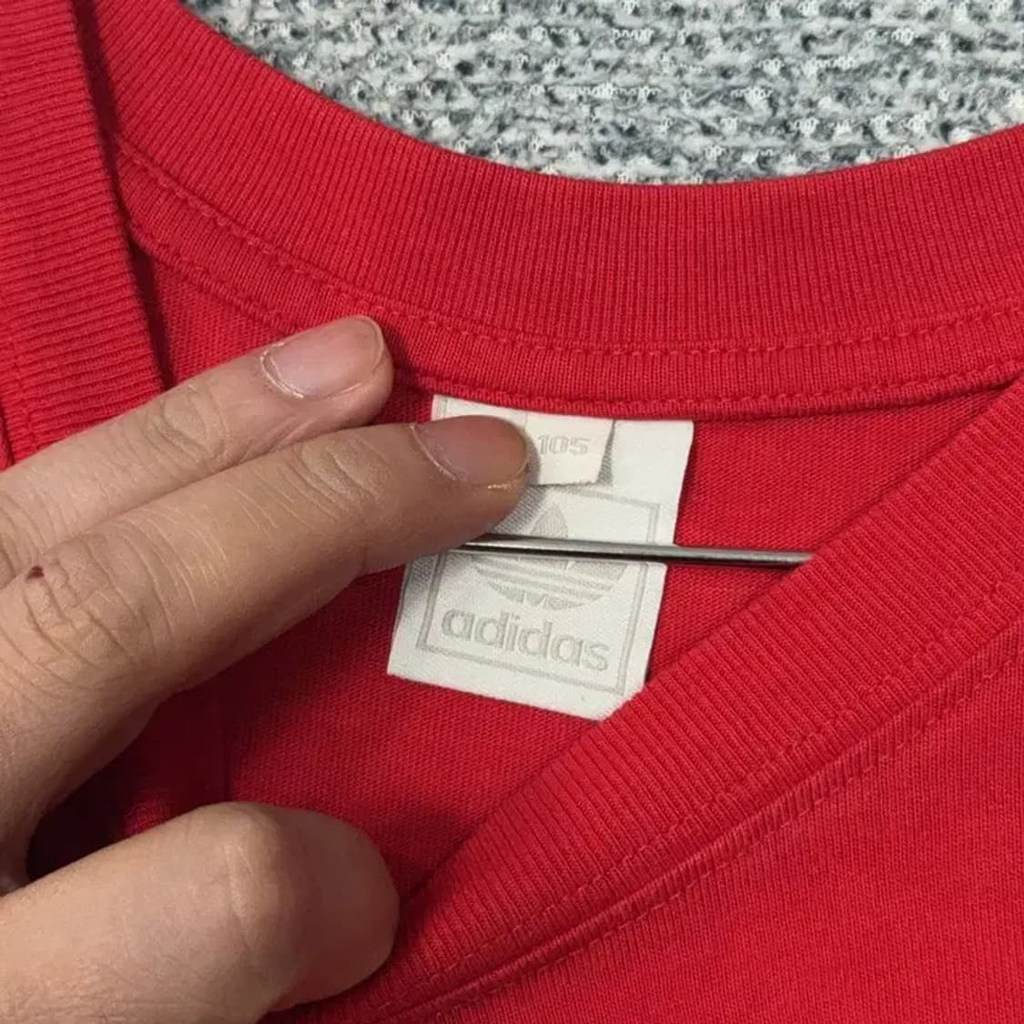 아디다스 화이트 탭 로고 빈티지 레드 반팔티 105 상품이미지3