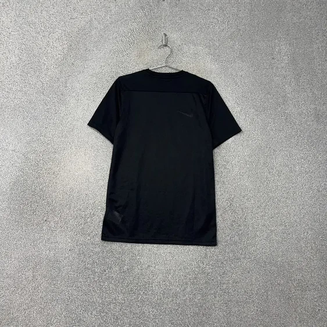 나이키 드라이핏 블랙 로고 기능성 운동 반팔티 M 상품이미지2