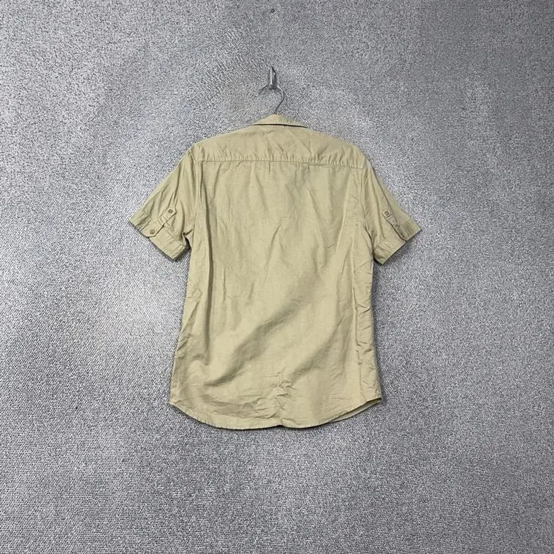 코모도 베이지 남성 캐주얼 반팔 셔츠 100 상품이미지2