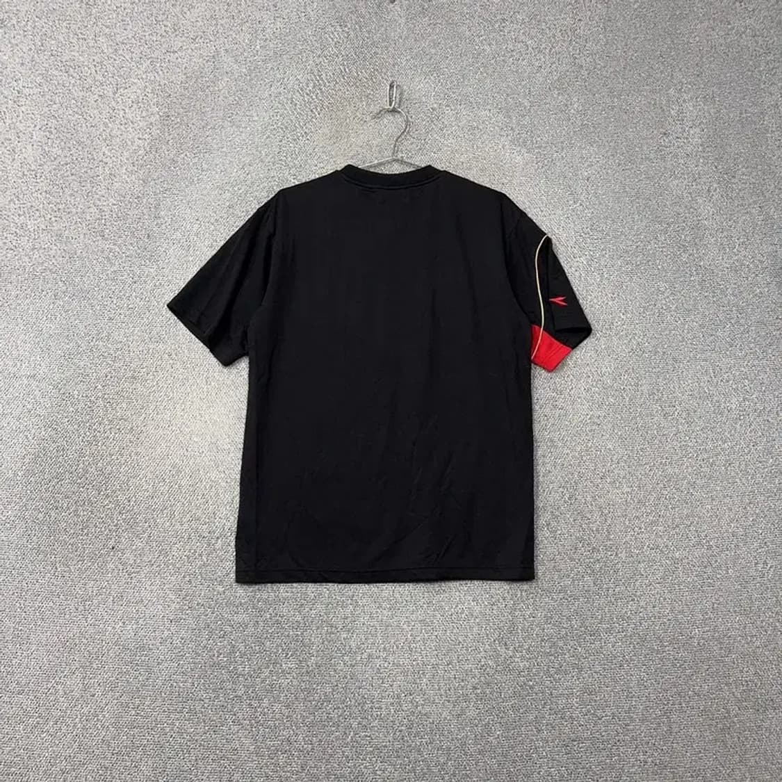 디아도라 로고 남성 운동 기능성 프린팅 블랙 반팔 티 100 상품이미지2