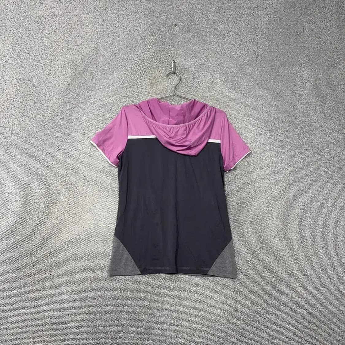 네파 로고 여성 등산 기능성 반집업 반팔티 95 상품이미지2