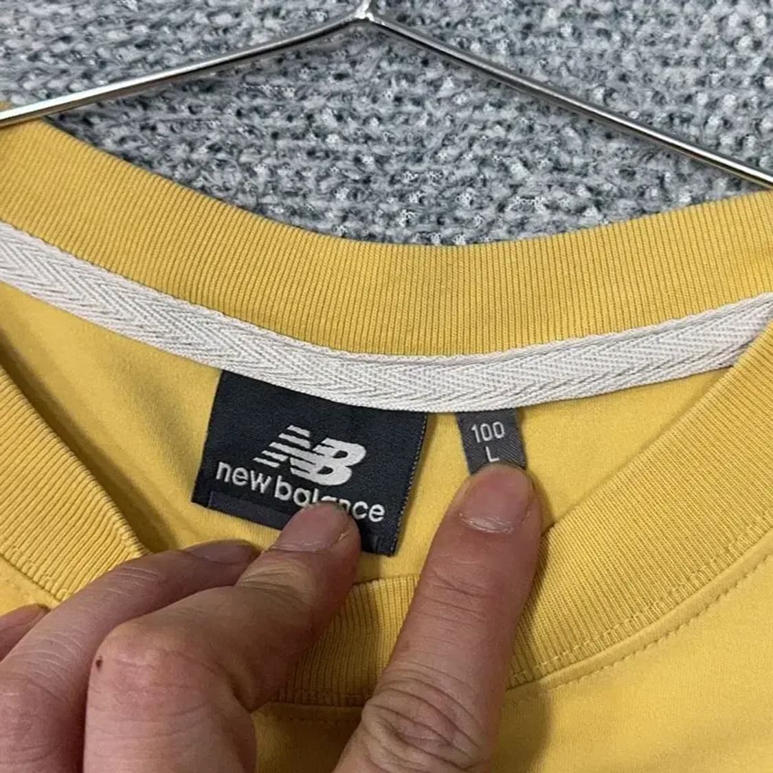 뉴발란스 옐로우 로고 오버핏 캐주얼 반팔 티 L 상품이미지3