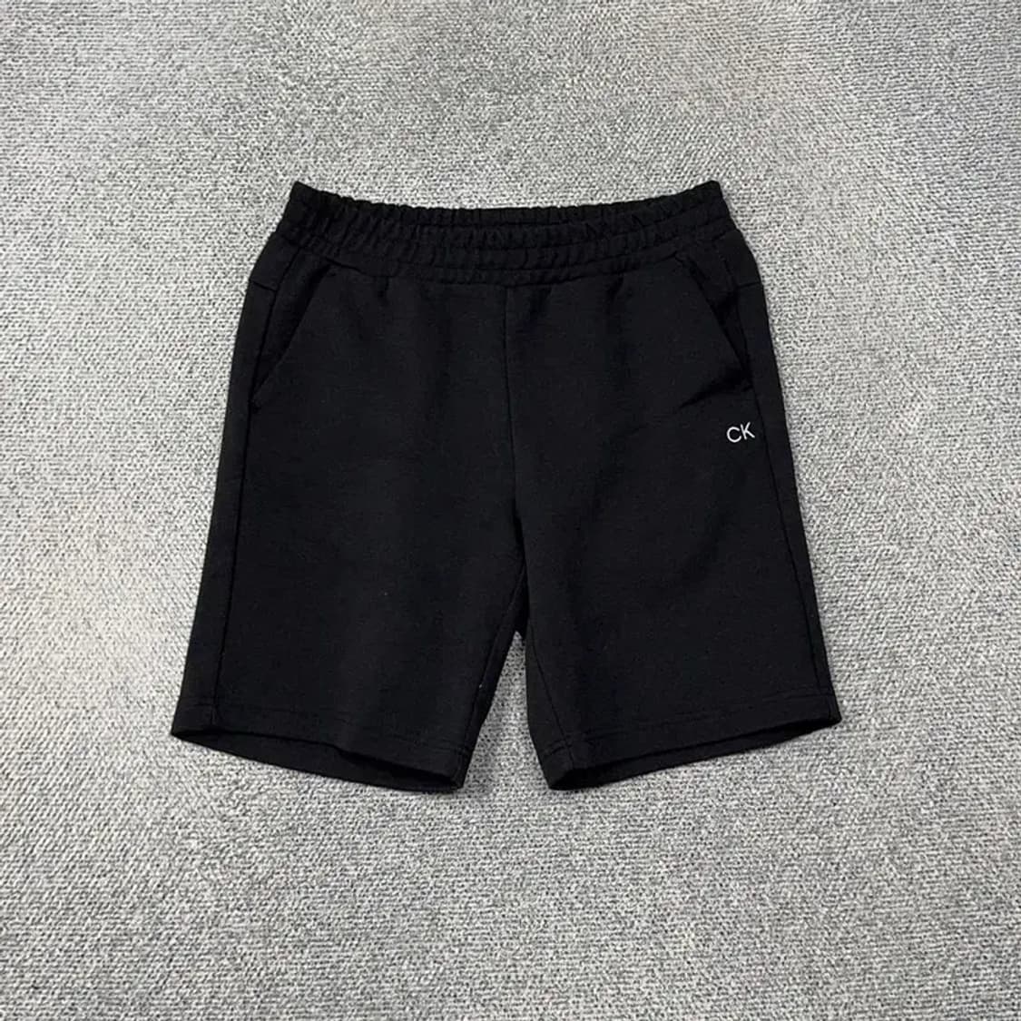 캘빈클라인 블랙 로고 밴딩 반바지 S/P 상품이미지1