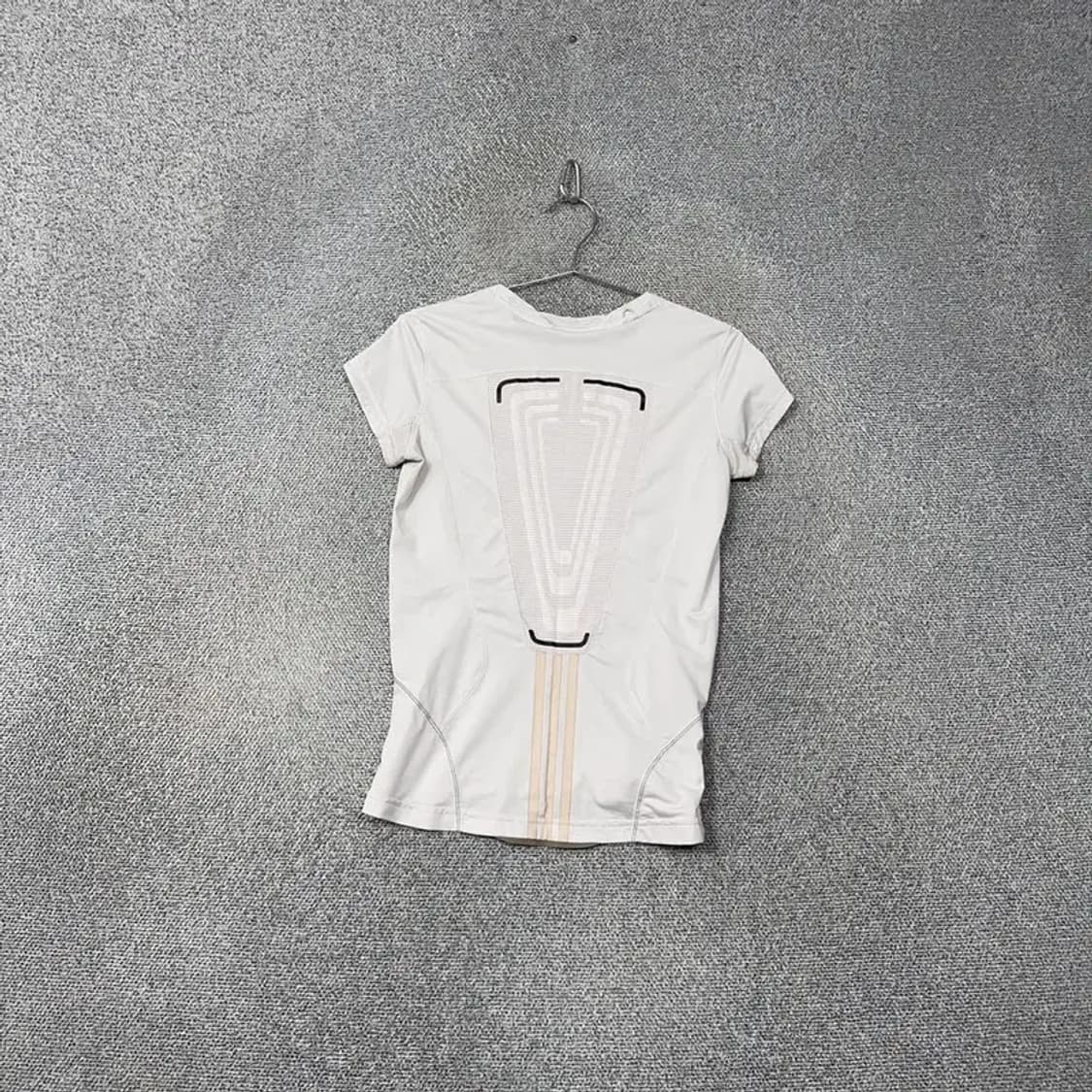 아디다스 화이트 로고 여성 운동 기능성 반팔티 85 상품이미지2