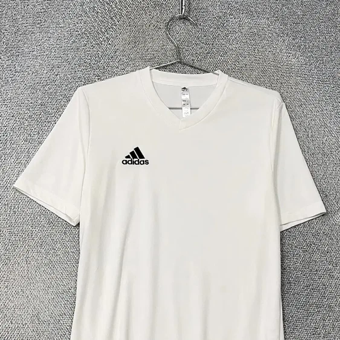 아디다스 화이트 로고 운동 기능성 반팔티 L 상품이미지3