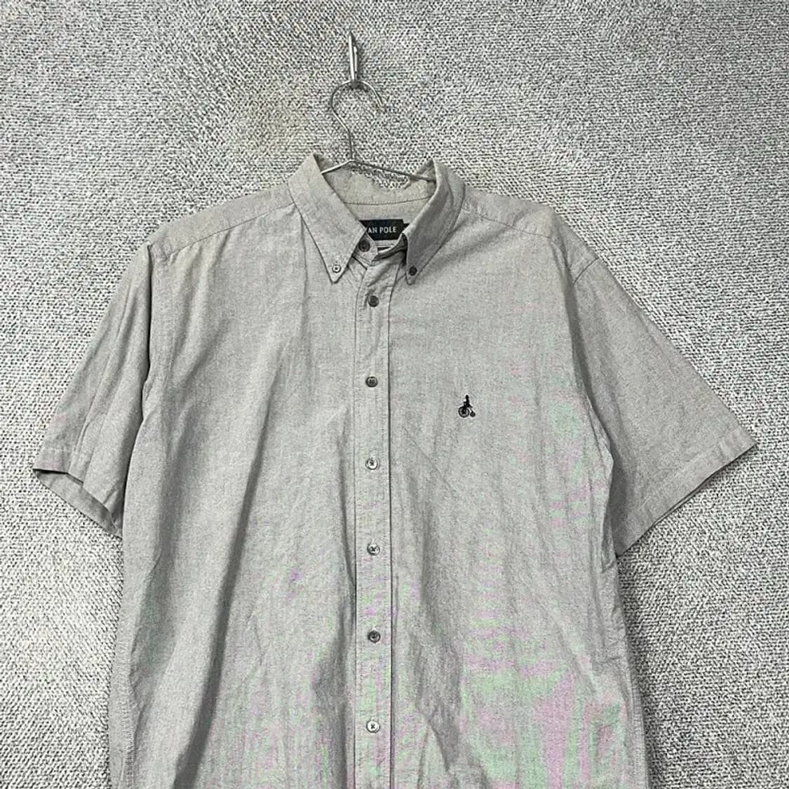 빈폴 라이트 그레이 로고 캐주얼 남성 반팔 셔츠 105 상품이미지3