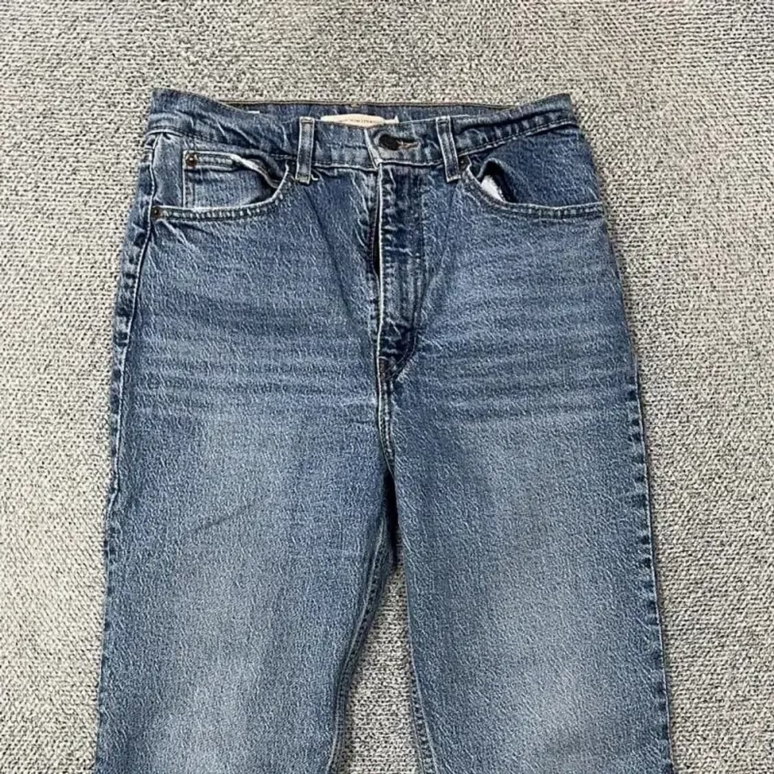 리바이스 여성 슬림 스트레이트 연청 데님 청바지 27 상품이미지3