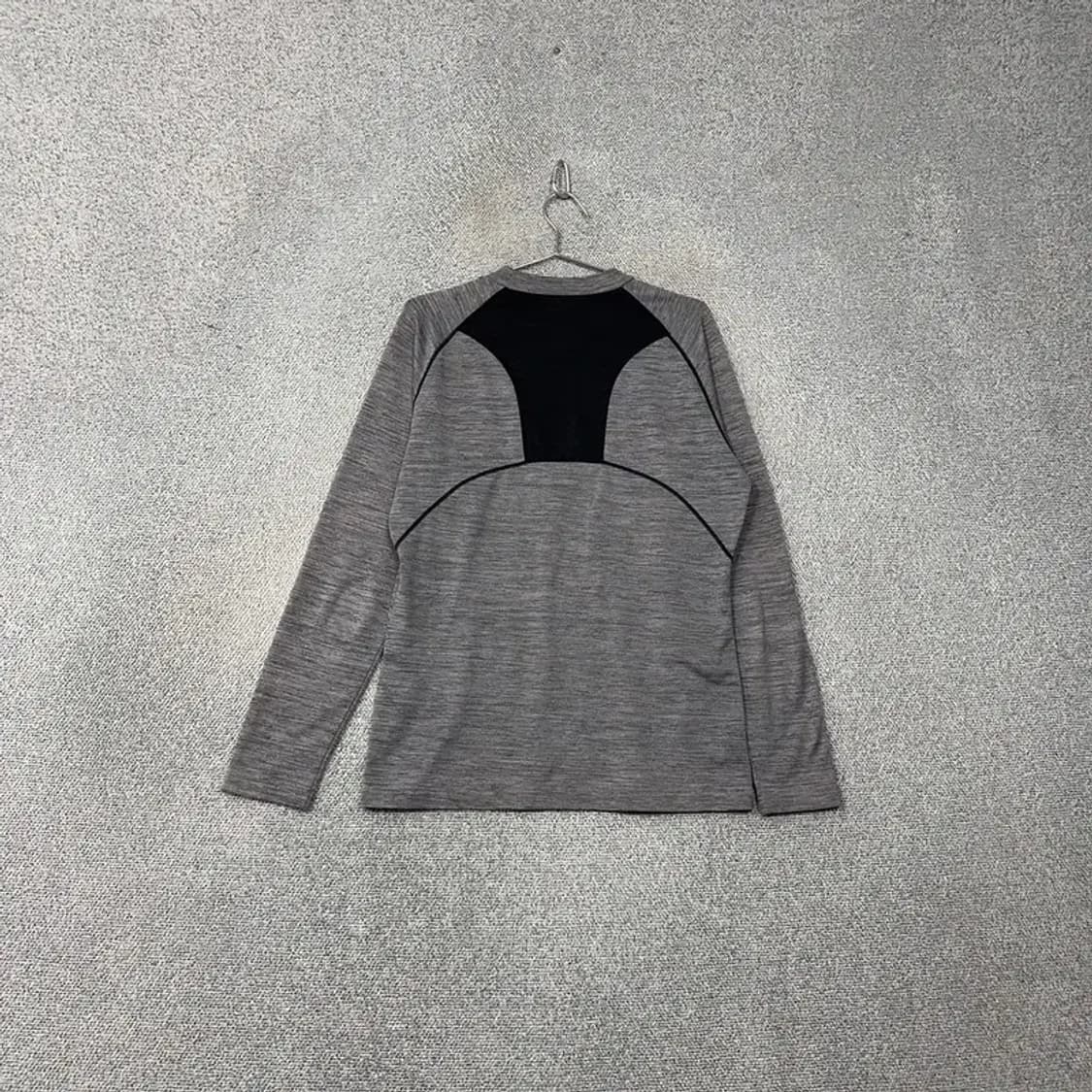 노스페이스 그레이 로고 남성 기능성 운동 긴팔티 XL 상품이미지2