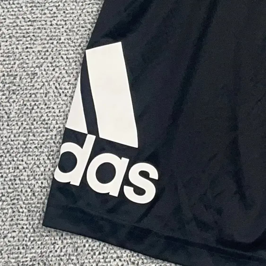 아디다스 블랙 빅로고 기능성 반바지 M 상품이미지4