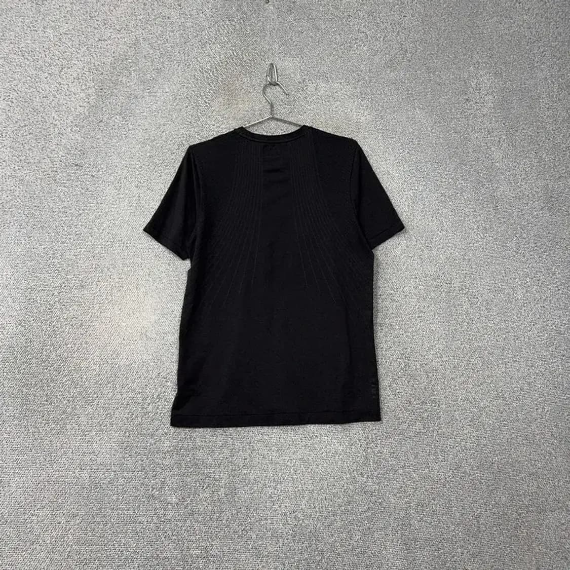 언더아머 블랙 남성 운동 기능성 반팔티 L 상품이미지2