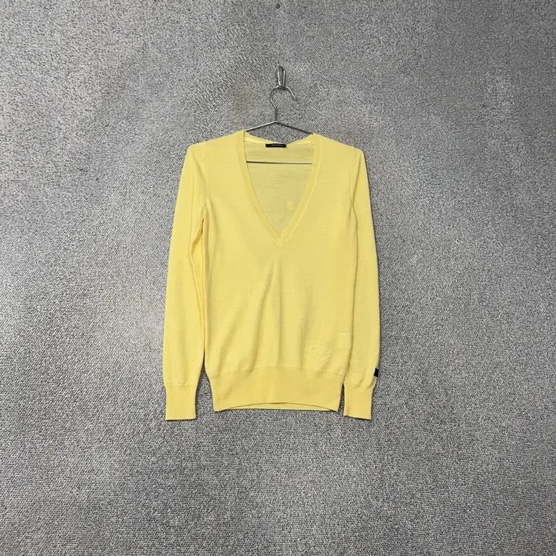 [새상품]해지스 옐로우 브이넥 여성 여름 울 캐시미어 니트 85 상품이미지1