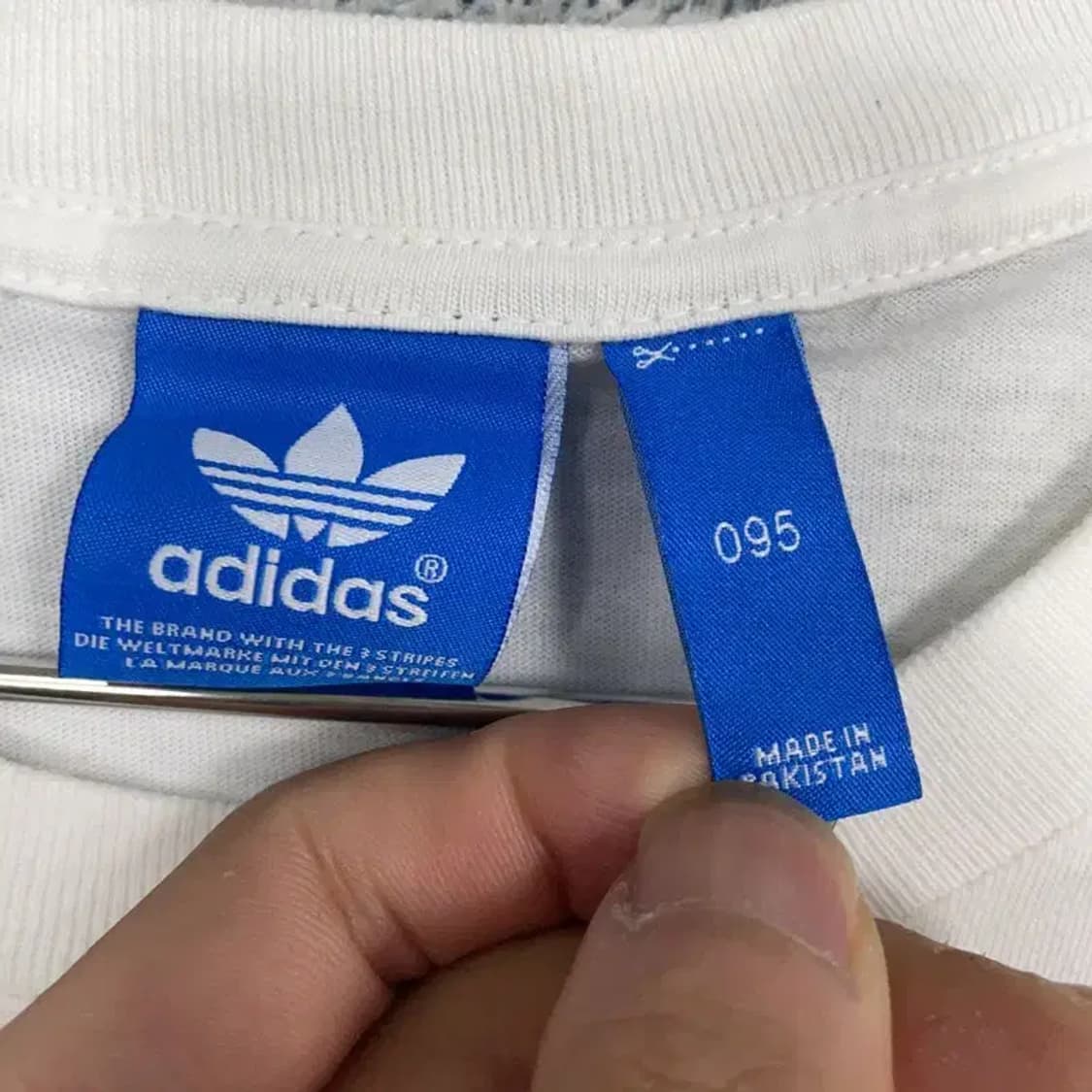 아디다스 프린팅 화이트 반팔 티 95 상품이미지5