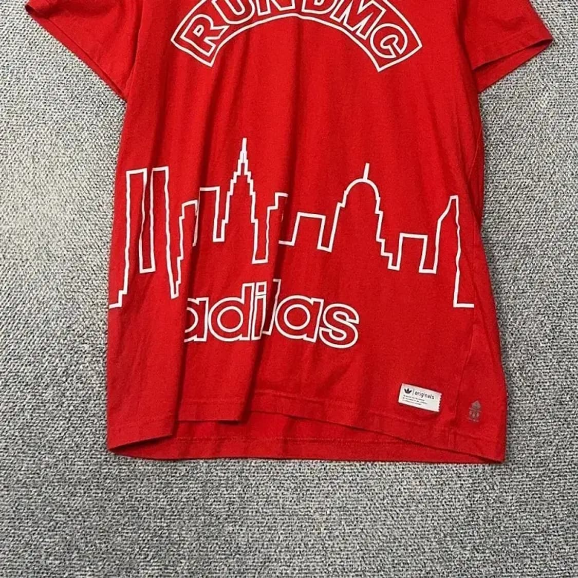아디다스 런디엠씨 레드 프린팅 반팔티 105 상품이미지4