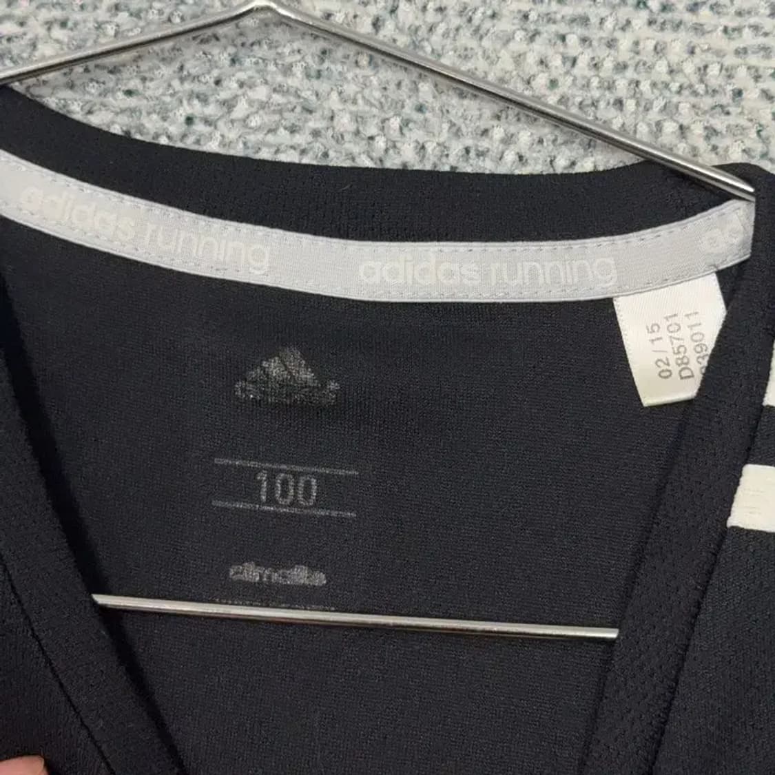 아디다스 블랙 로고 삼선 기능성 반팔티 100 상품이미지3