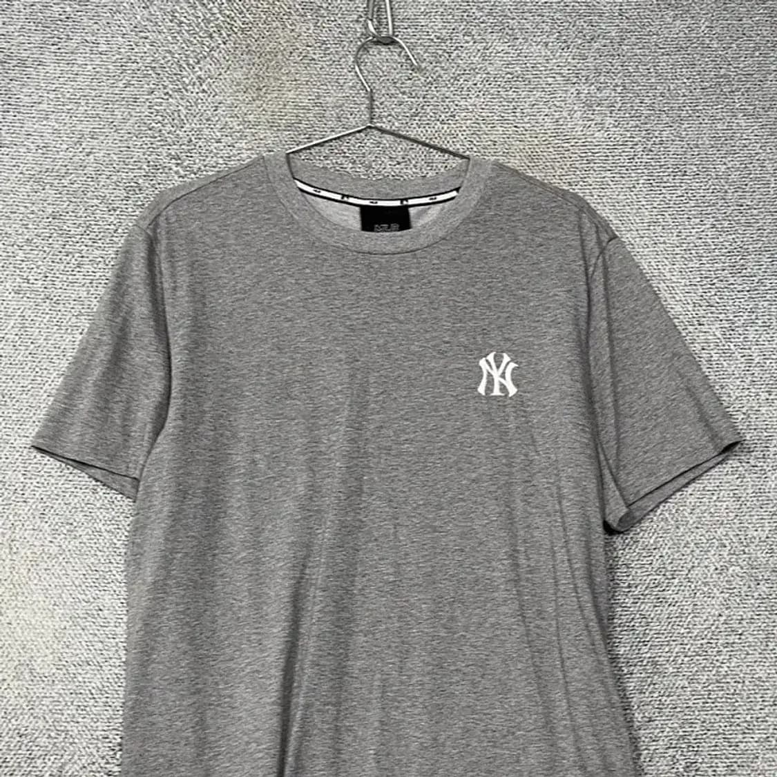 MLB 뉴욕양키즈 로고 남성 그레이 반팔티 105 상품이미지3