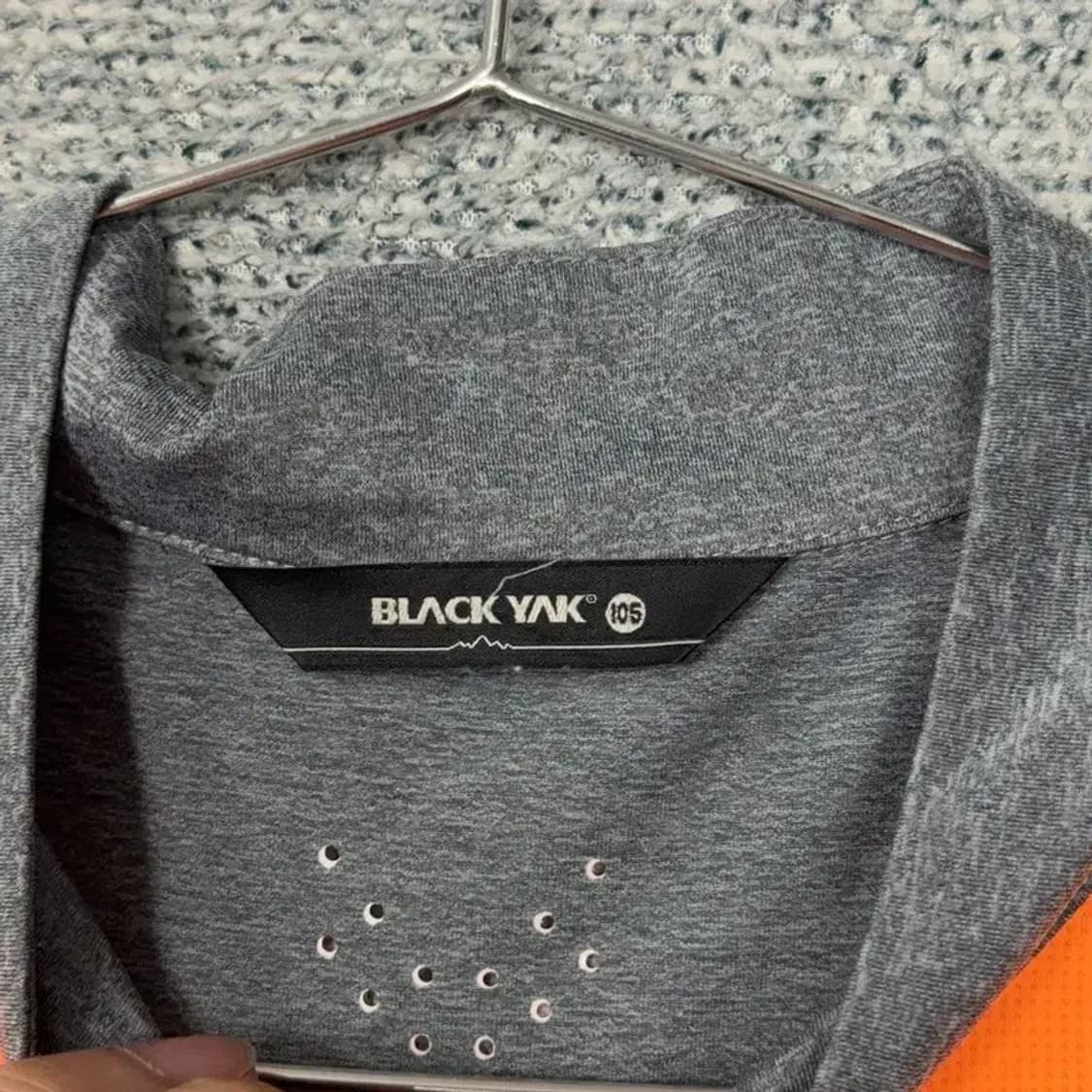 블랙야크 오렌지 로고 남성 등산 기능성 반집업 반팔티 105 상품이미지3