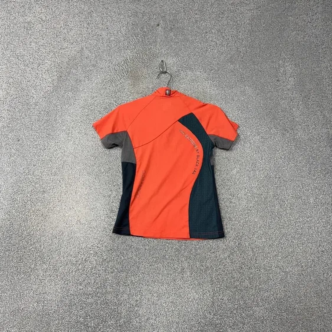 블랙야크 오렌지 로고 등산 기능성 반집업 반팔티 90 상품이미지2