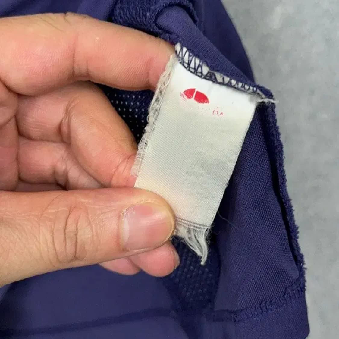 네파 로고 등산 기능성 반집업 반팔티 100 상품이미지4