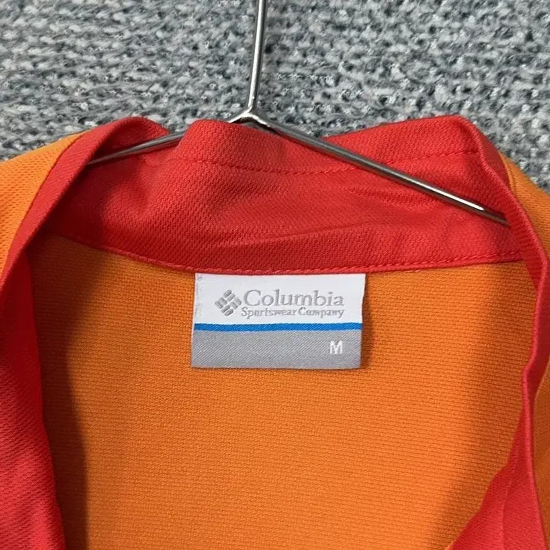 콜롬비아 오렌지 로고 등산 기능성 반집업 반팔티 M 상품이미지3