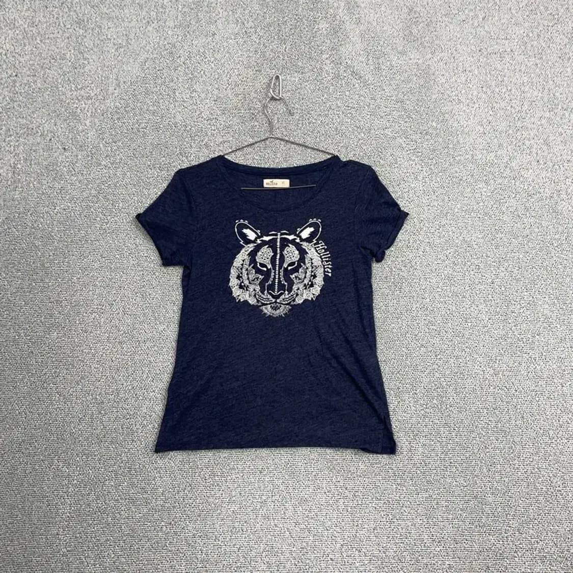 홀리스터 타이거 자수 숏 네이비 반팔 티 XS 상품이미지1