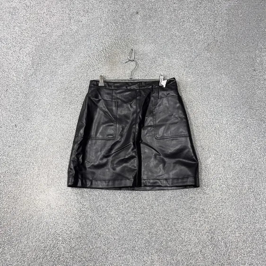 에잇세컨즈 여성 레더 블랙 미니스커트 L 상품이미지2