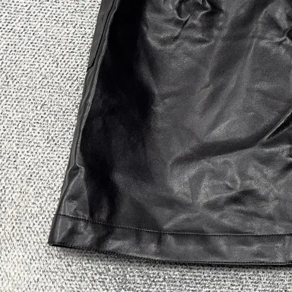 에잇세컨즈 여성 레더 블랙 미니스커트 L 상품이미지3