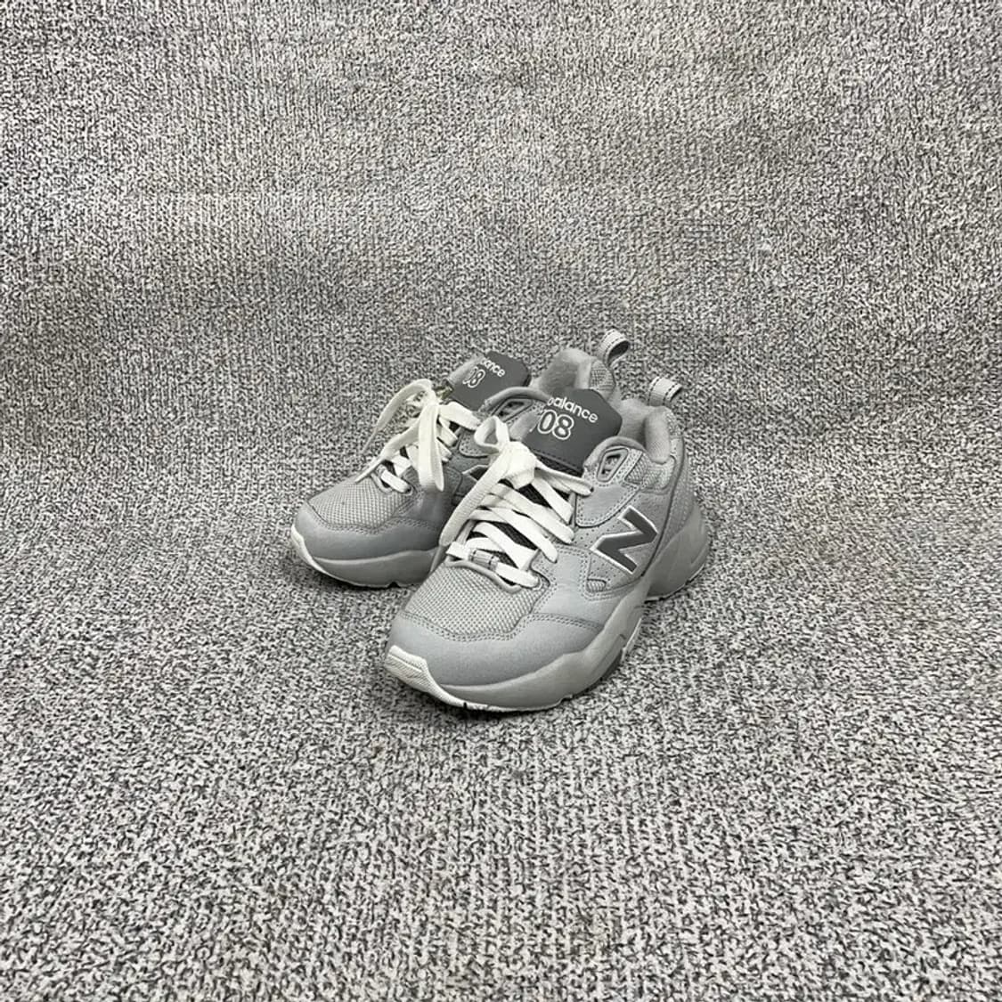 뉴발란스 708 그레이 스니커즈 220 상품이미지1