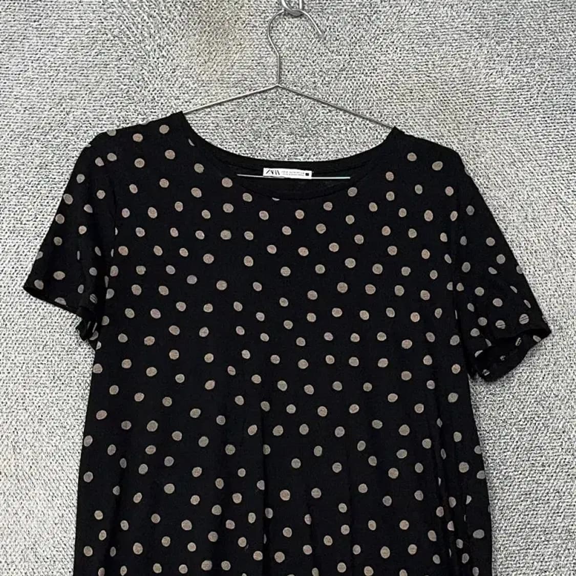 자라 도트 패턴 블랙 반팔티 M 상품이미지3