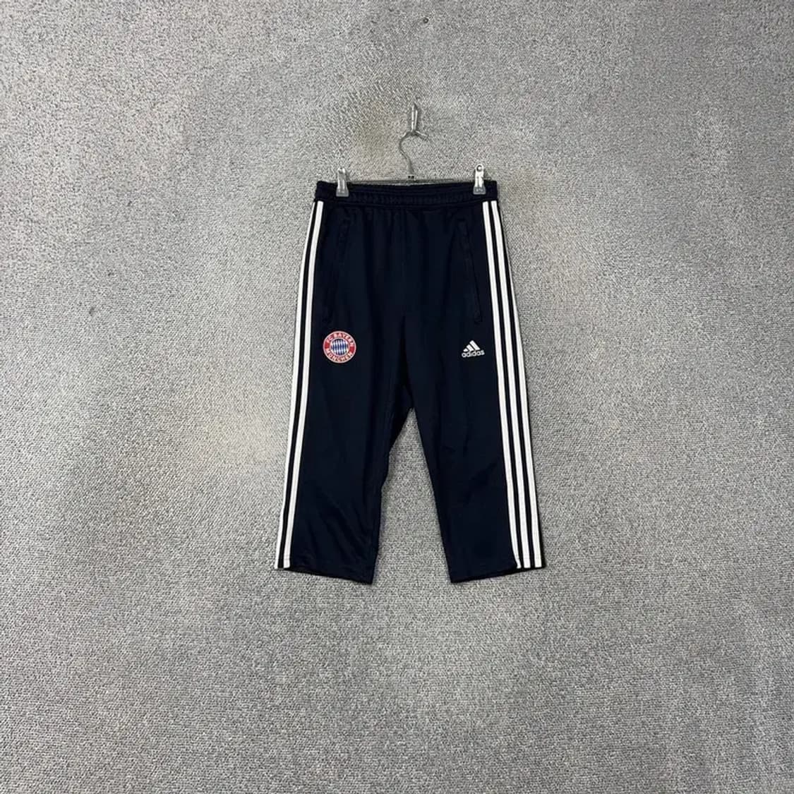 아디다스 바이에른 뮌헨 로고 삼선 7부 반바지 90 상품이미지1