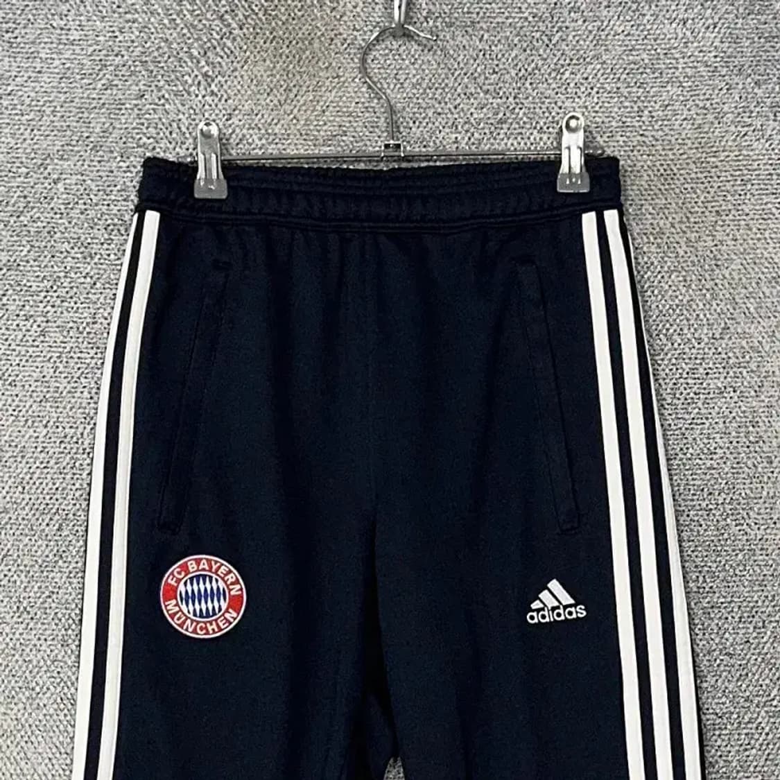 아디다스 바이에른 뮌헨 로고 삼선 7부 반바지 90 상품이미지3