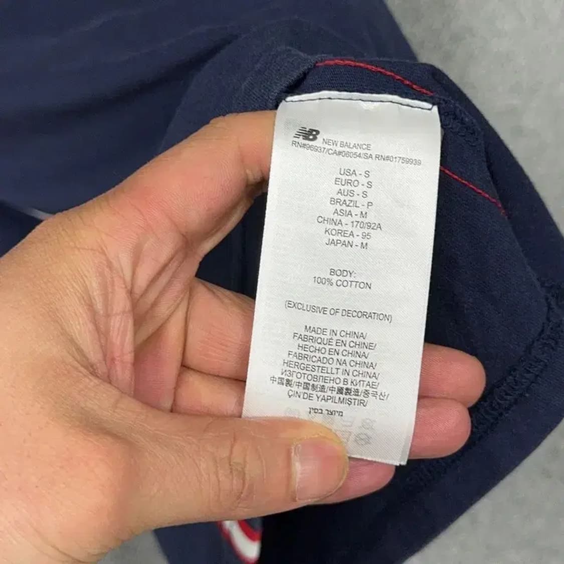 뉴발란스 프린팅 기능성 네이비 반팔 티 MEDIUM 상품이미지4