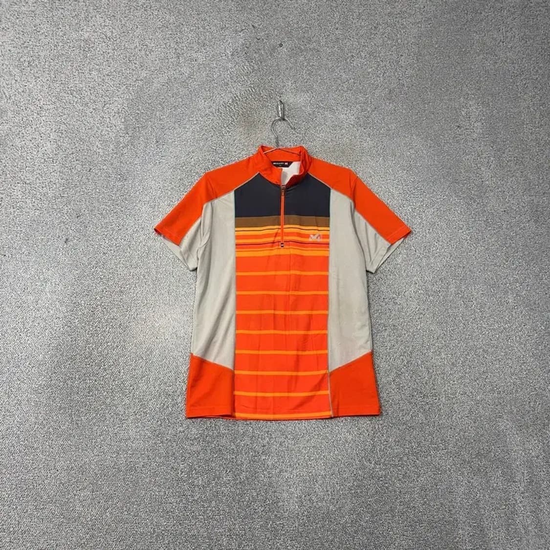 밀레 오렌지 로고 기능성 반집업 반팔티 M 상품이미지1