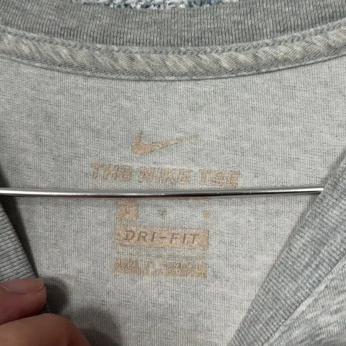 나이키 USA 올림픽 팀 프린팅 라이트 그레이 반팔 티 L 상품이미지3