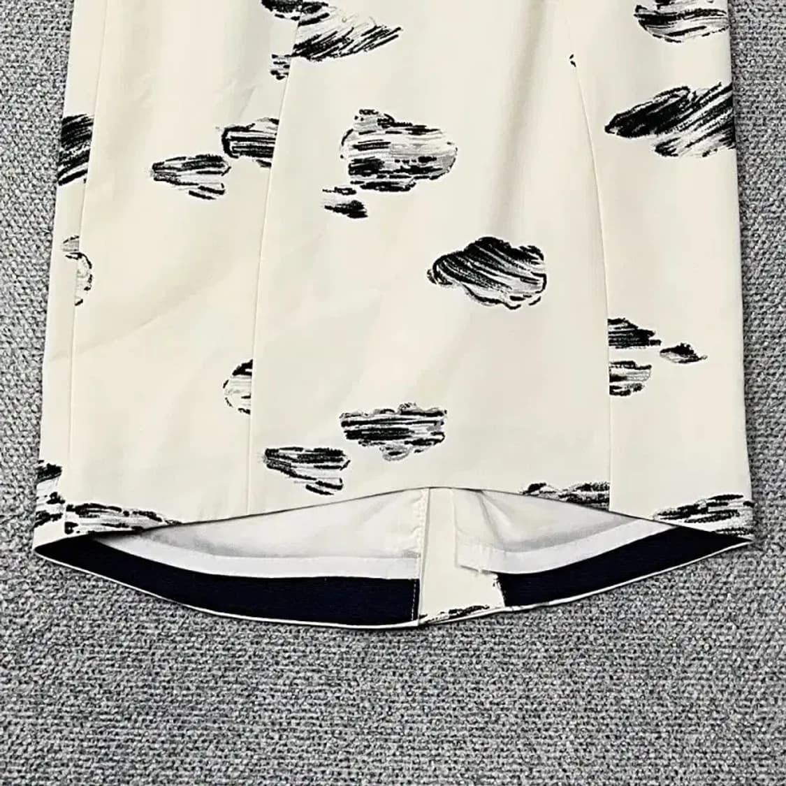 잇미샤 크림 패턴 클래식 스커트 67-88 상품이미지4