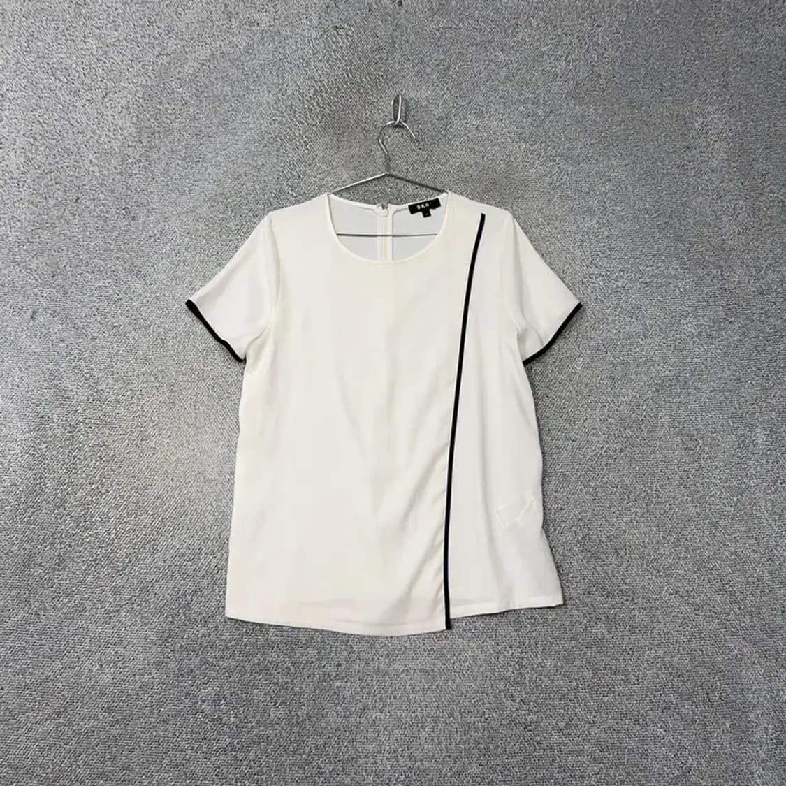 DKNY 크림 반팔 블라우스 S 상품이미지1