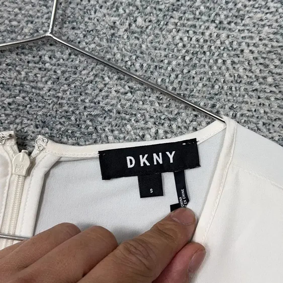 DKNY 크림 반팔 블라우스 S 상품이미지5