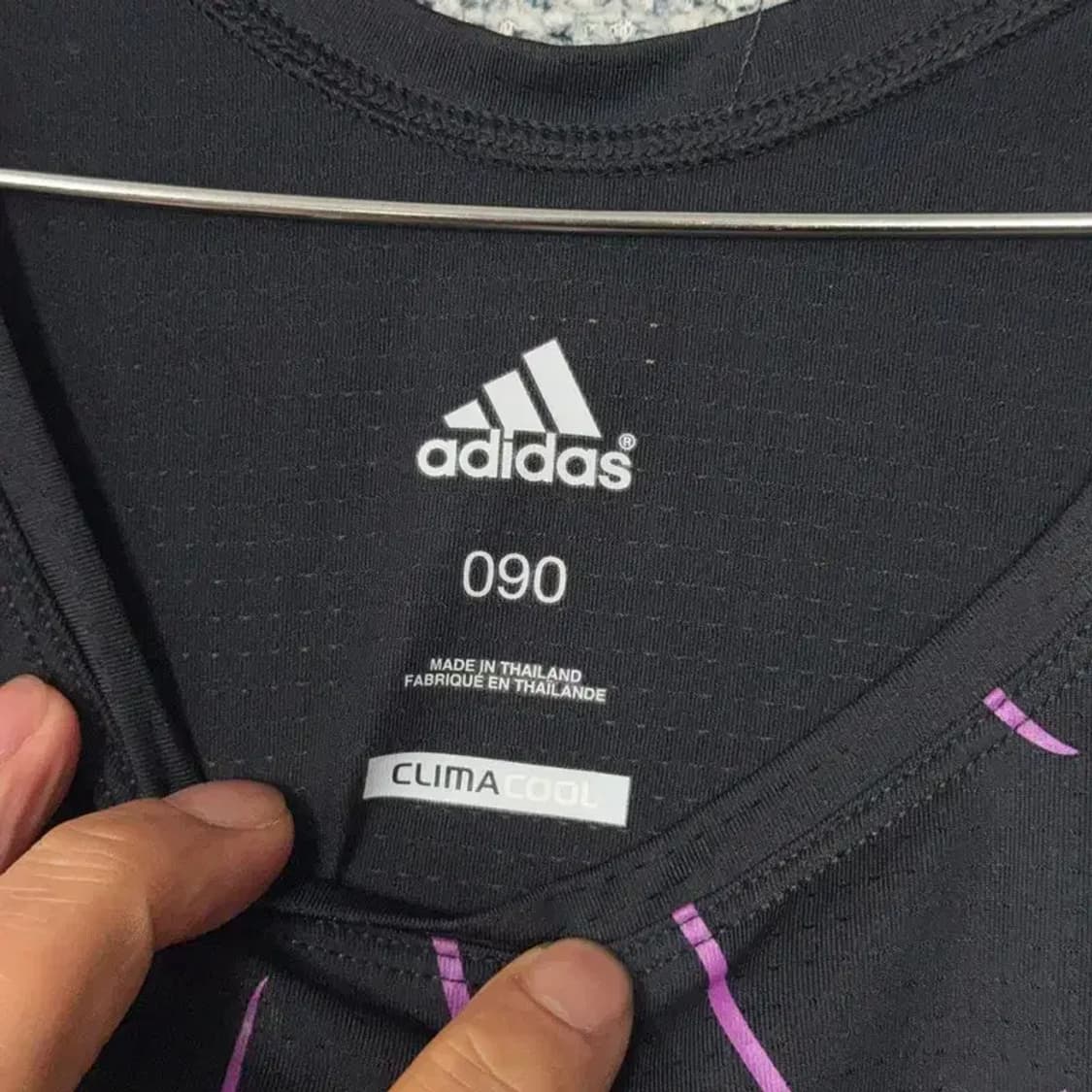 아디다스 블랙 로고 운동 기능성 나시 민소매 090 상품이미지5