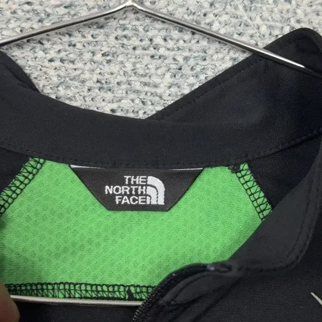 노스페이스 로고 등산 기능성 반집업 반팔티 M 상품이미지3