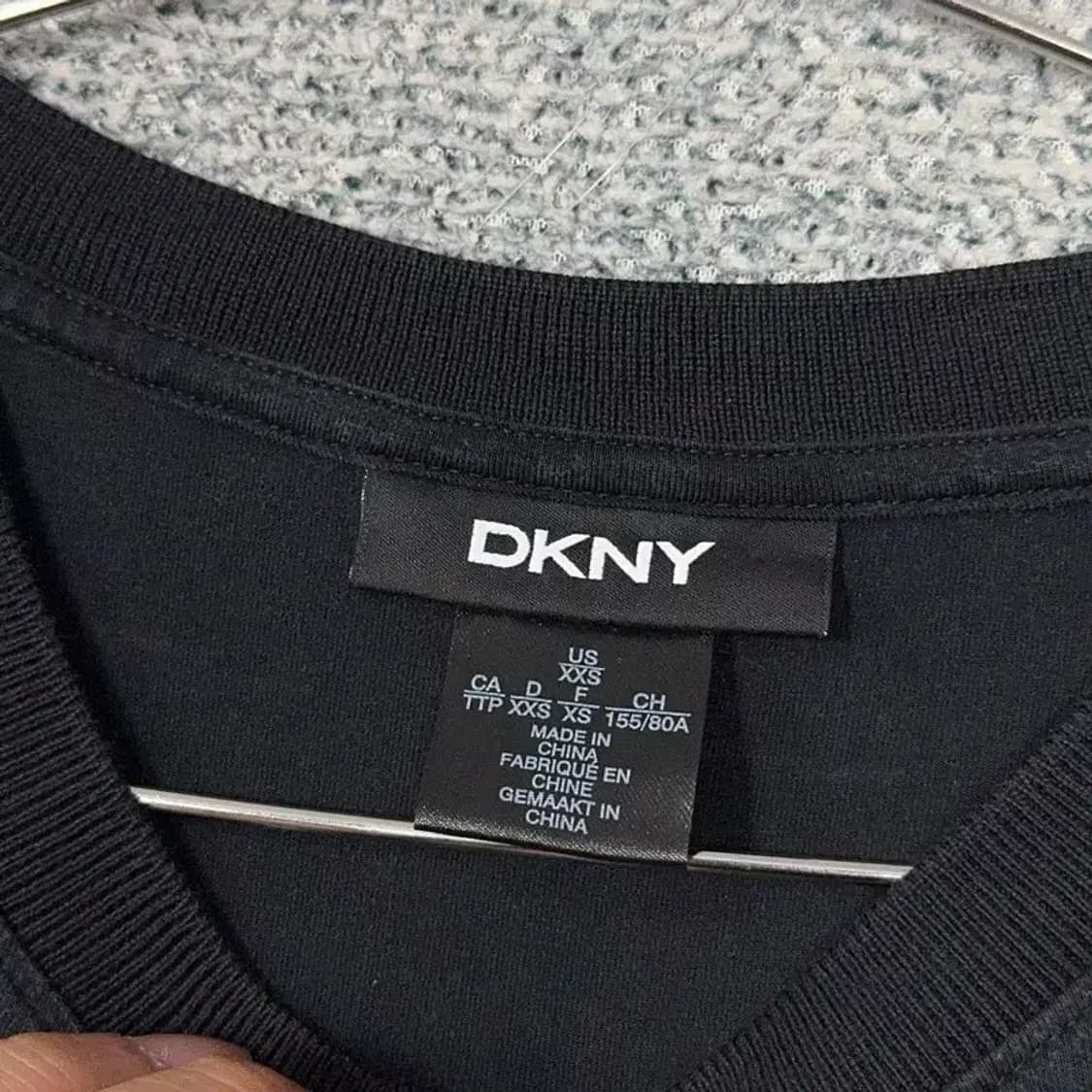 DKNY 여성 캐주얼 블랙 맨투맨 XXS 상품이미지3