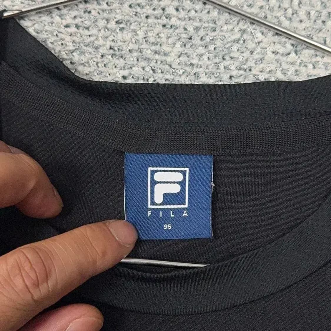 휠라 블랙 로고 남성 기능성 반팔 티 95 상품이미지3