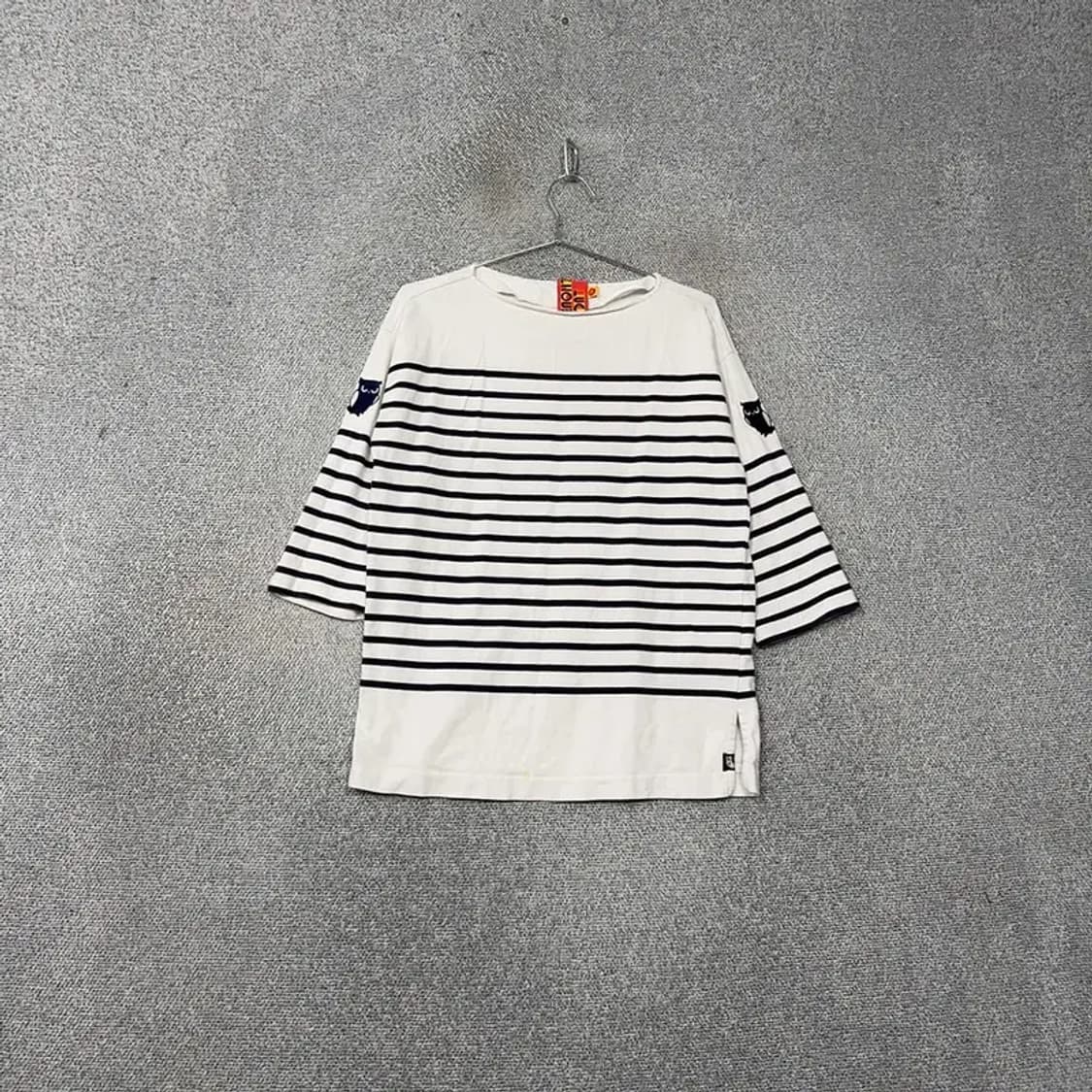 럭키슈에뜨 스트라이프 화이트 반팔 티 F 상품이미지1