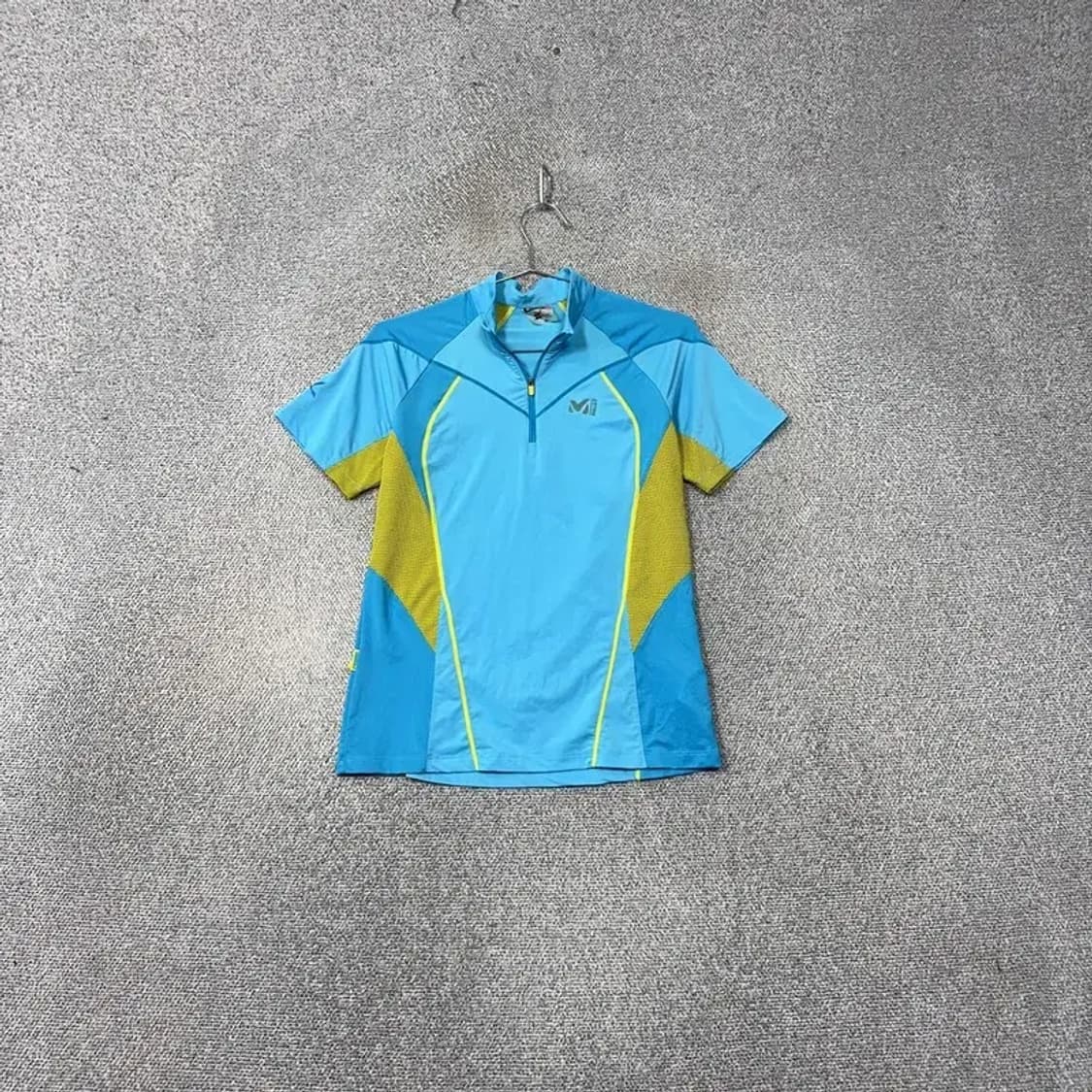 밀레 라이트 블루 여성 등산 기능성 반집업 반팔 티 95 상품이미지1